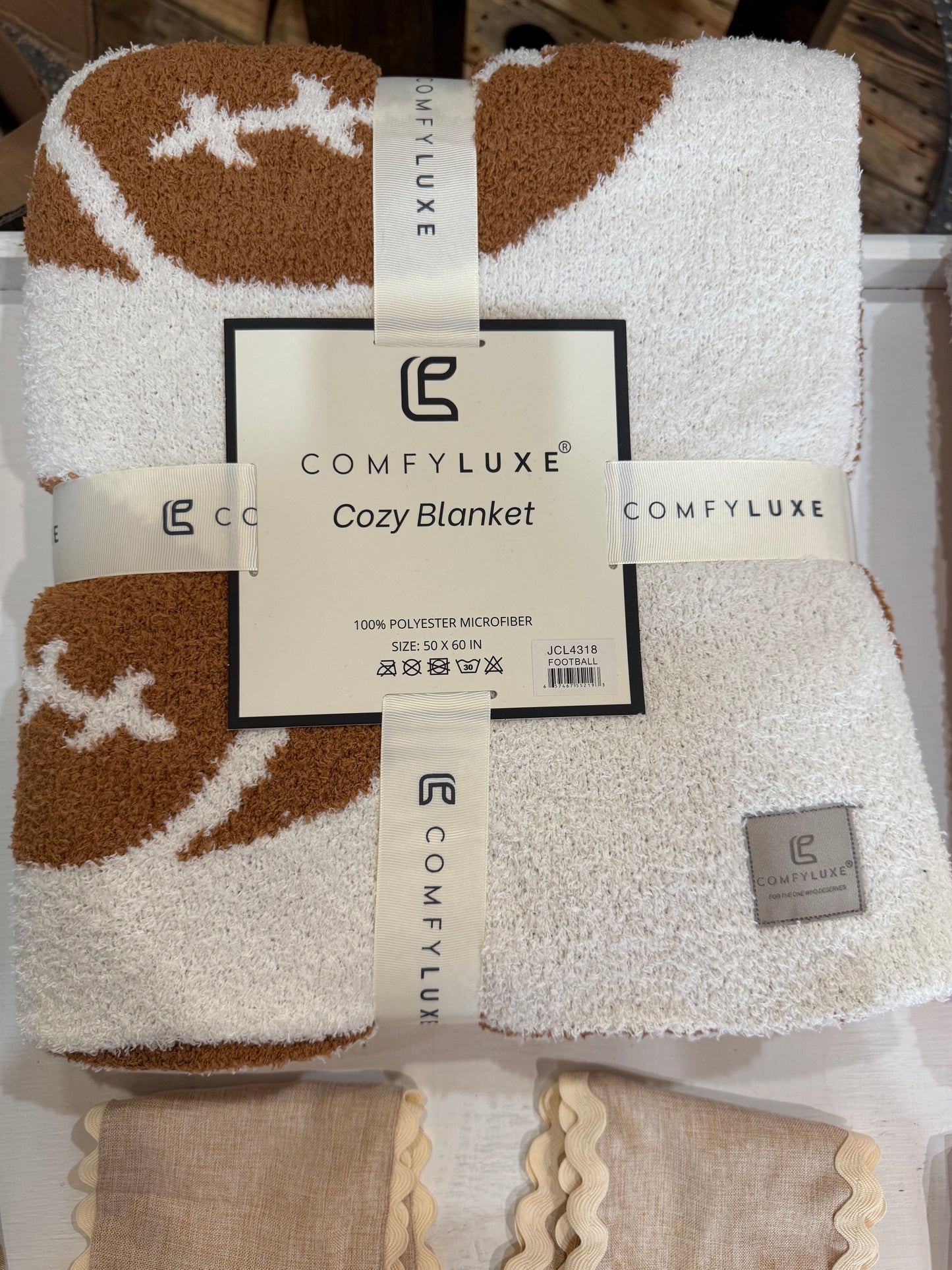 11826 Comfy Luxe Football Blanket
