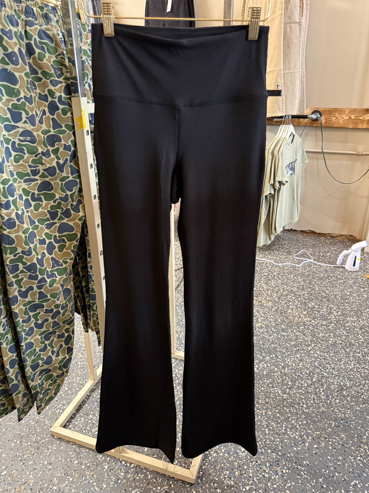 5526 Rae Mode Flared Yoga Pants Black