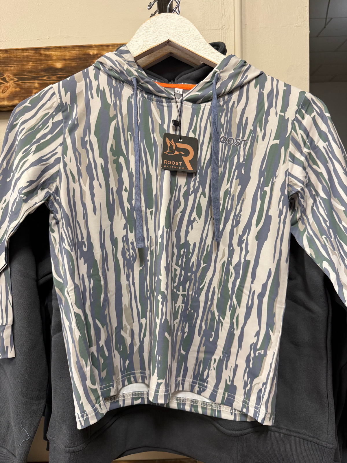 5926 Youth Roost Pullover